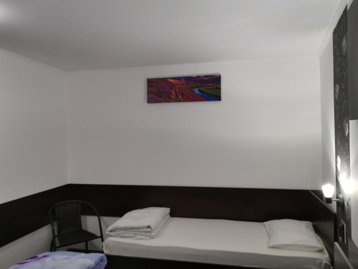 Joe Hostel Bukareszt Zewnętrze zdjęcie